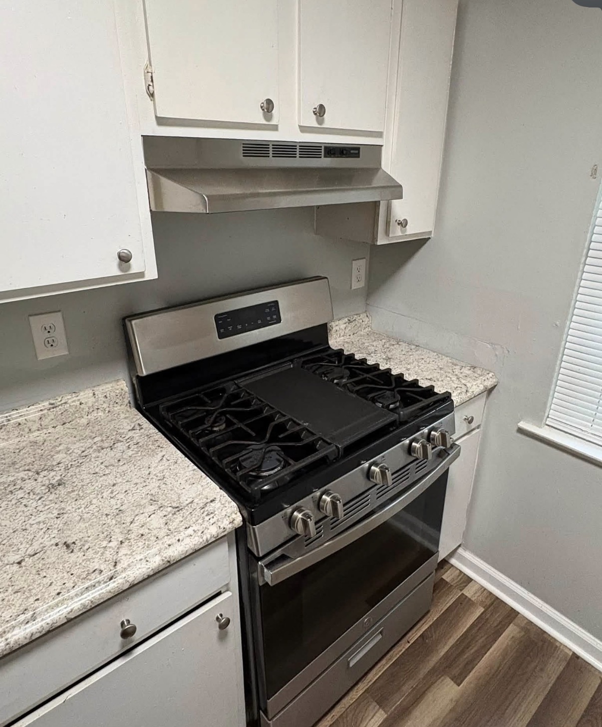 821 West Edgemont Avenue - 849